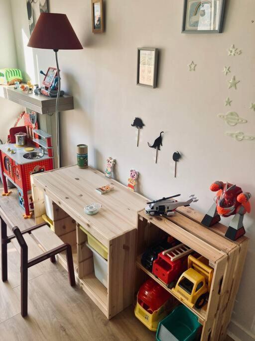 Paris : Appartement Familial Avec Parking Prive كليشي المظهر الخارجي الصورة